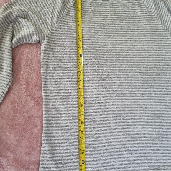 GAP Men's Stripe Gray blend thermal T-Shirt Size S - Picture 6 of 10